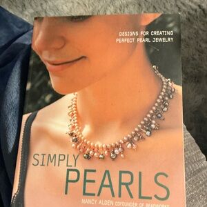 SIMPLY PEARLS